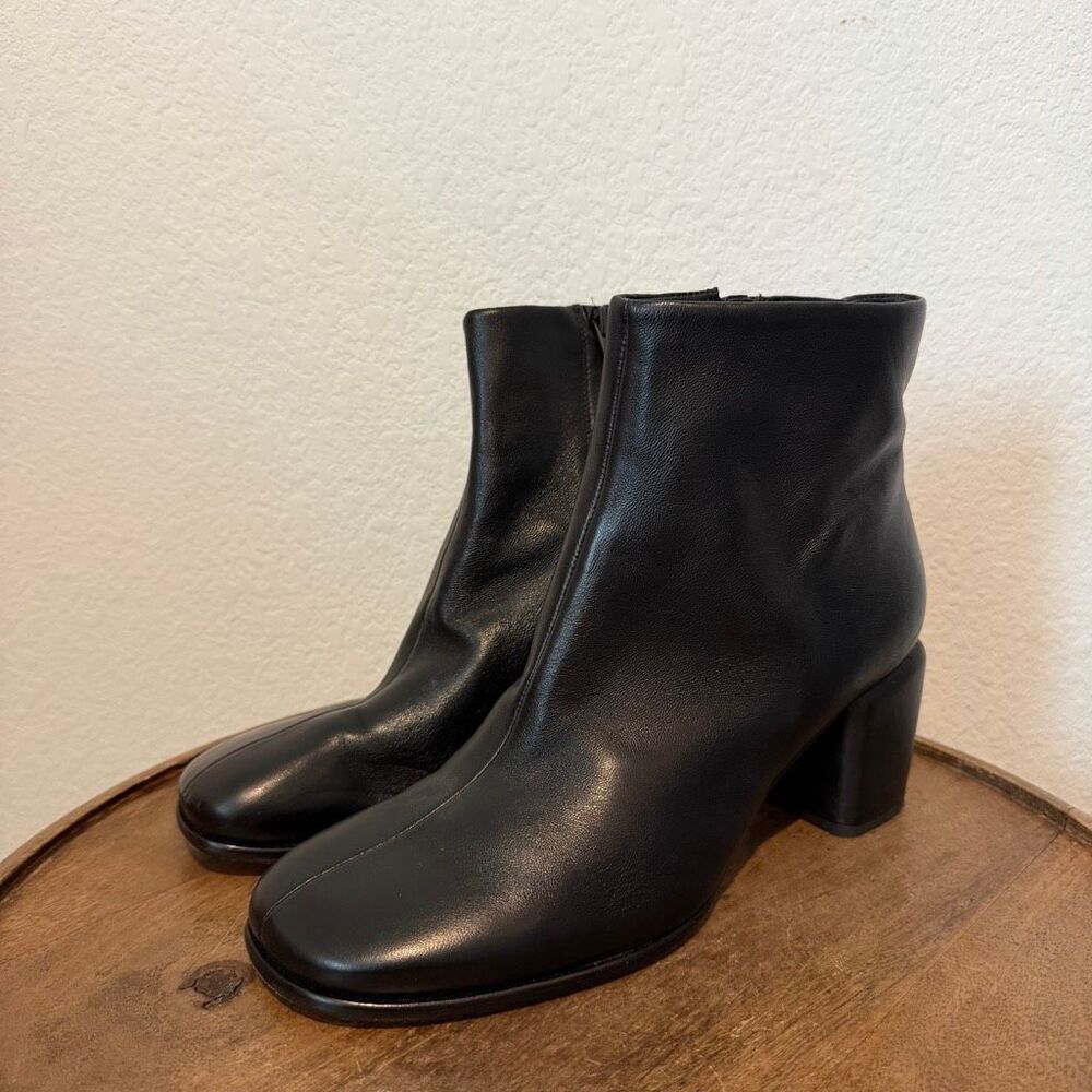 Vince Black Leather Square Toe Maggie Ankle Boots Booties Women's Size 9.5